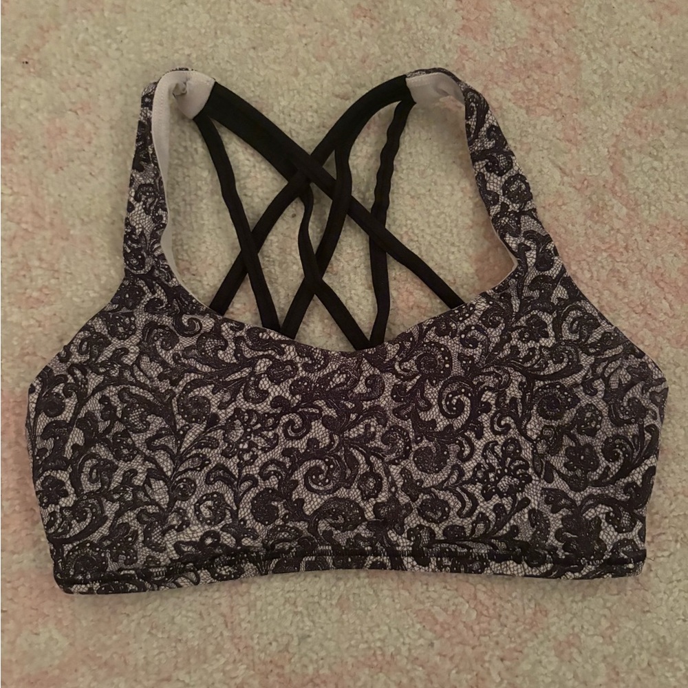 Lululemon Size 6 Padded Sports Bra